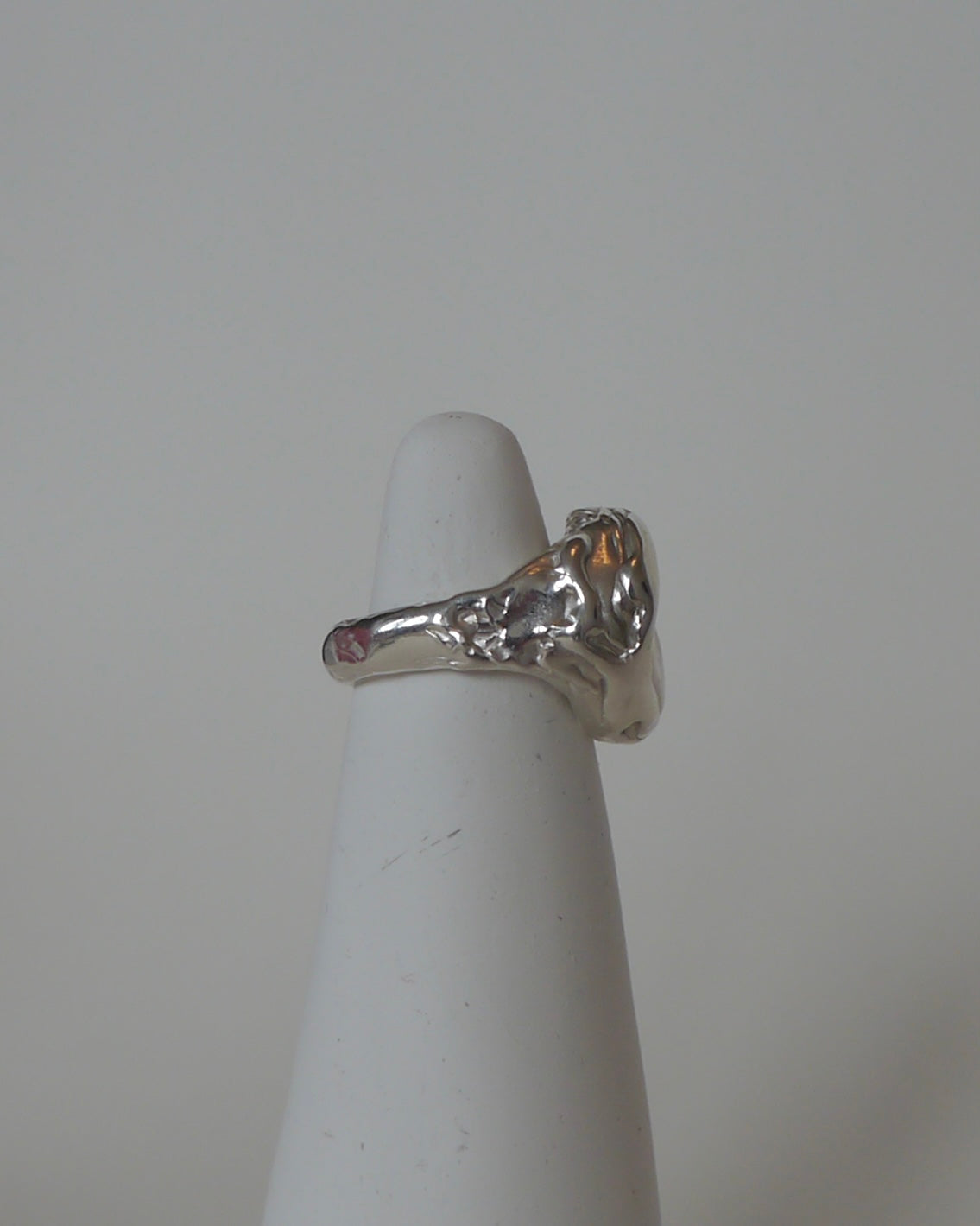 pearl signet ring