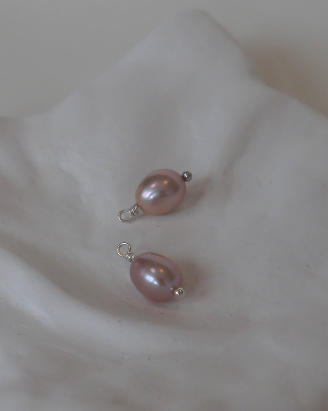 rose freshwater pearl charm