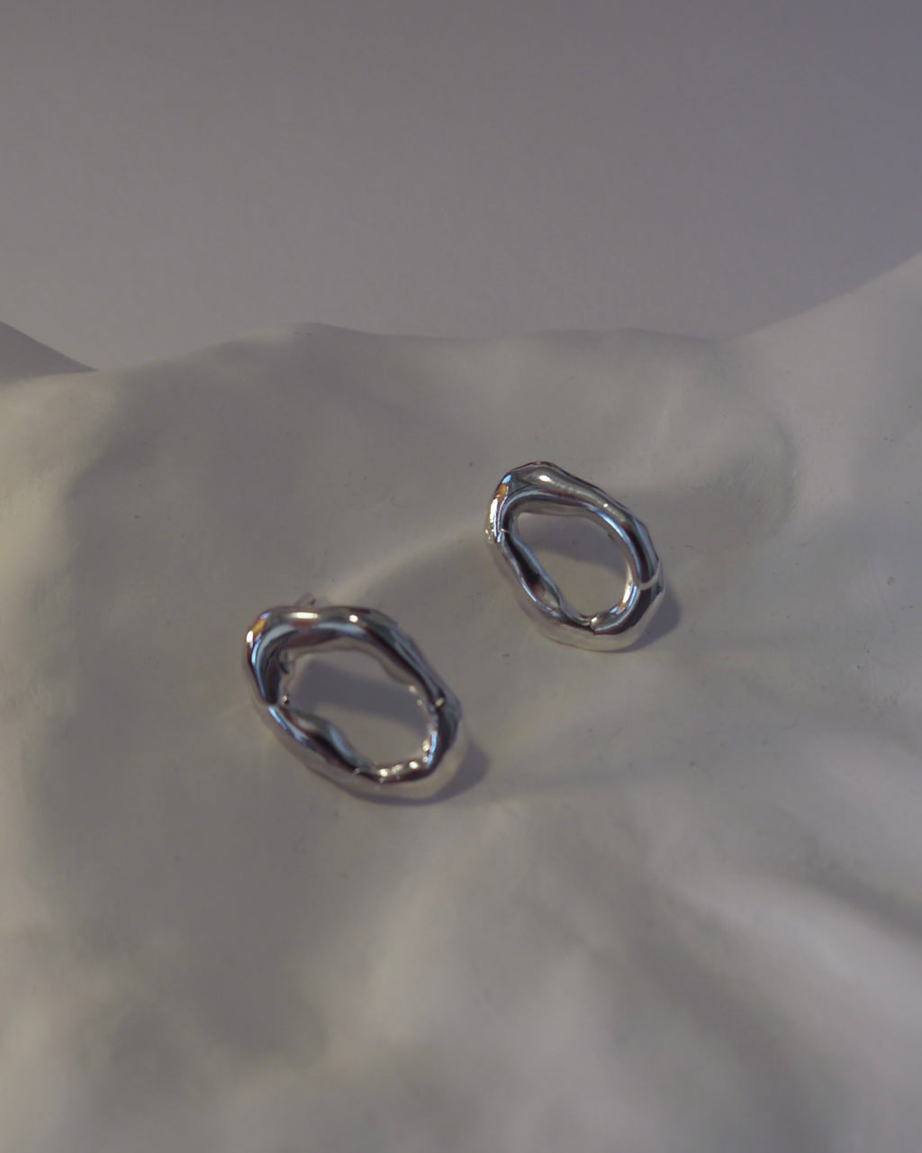 Toja – Ohrring (mit Haken)